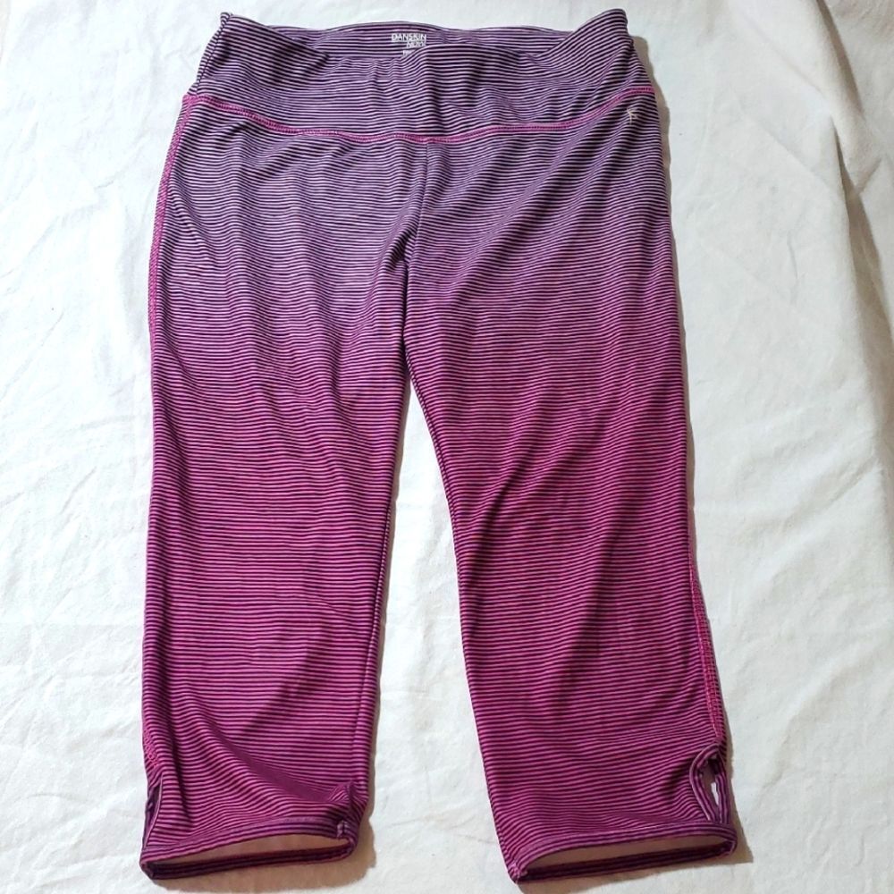Danskin Now Womens Medium Fitted Leggings Striped Ombre Leggings